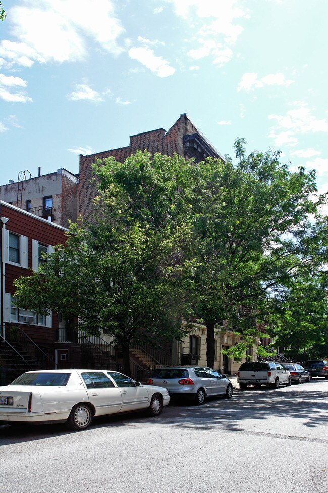 307 12th St in Brooklyn, NY - Building Photo - Building Photo