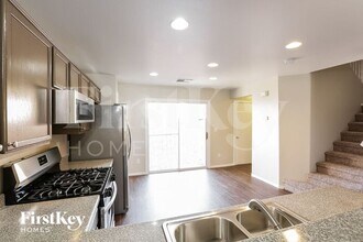 10436 Coyote Cub Ave in Las Vegas, NV - Building Photo - Building Photo