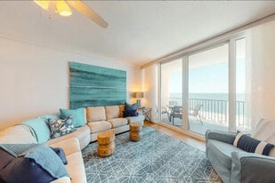 365 E Beach Blvd in Gulf Shores, AL - Building Photo