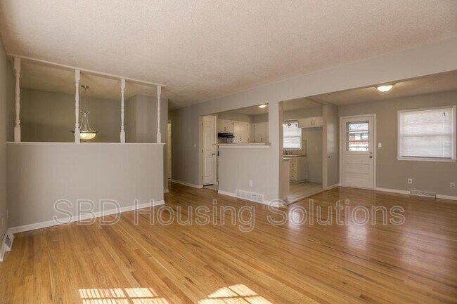 6720 E 134th St in Grandview, MO - Building Photo - Building Photo