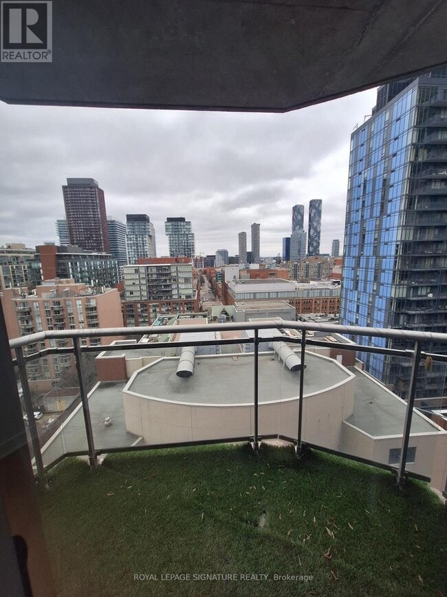 255 Richmond St E in Toronto, ON - Building Photo - Building Photo