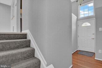 658 Boxwood Dr in Hampstead, MD - Foto de edificio - Building Photo