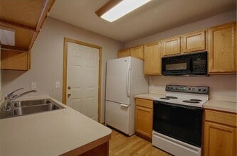 1972 Overland Cir in Eagan, MN - Building Photo - Building Photo