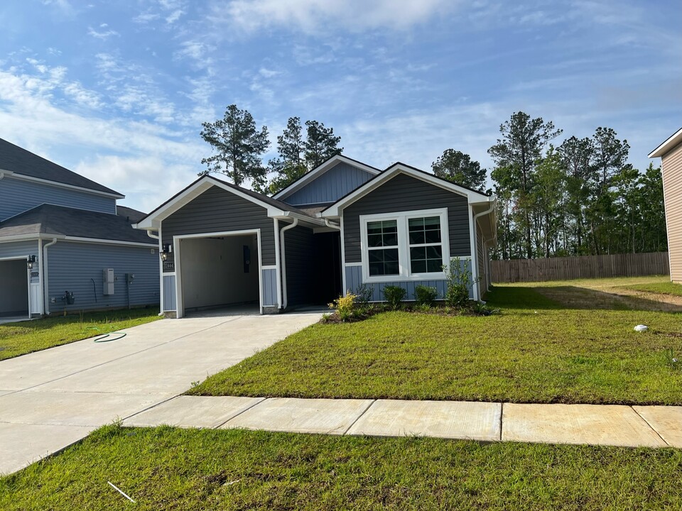 12444 Orchid Ln in Walker, LA - Building Photo