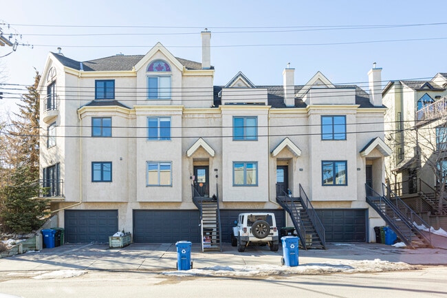 2307 14 St SW in Calgary, AB - Building Photo - Primary Photo