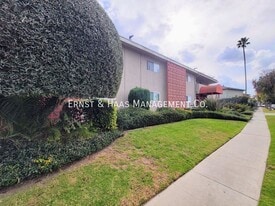 5050 Linden Ave in Long Beach, CA - Building Photo