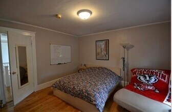 30 Sunset Rd in Cambridge, MA - Foto de edificio - Building Photo