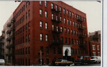 49-57 Seaman Ave in New York, NY - Building Photo - Building Photo