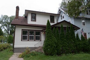 103 Warwick St SE in Minneapolis, MN - Building Photo