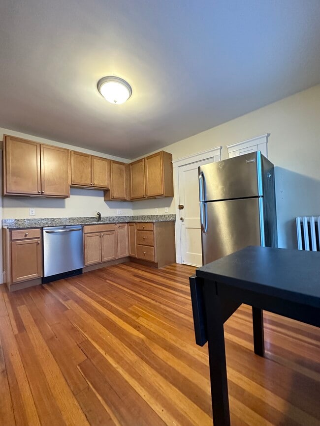 7 Stedman St, Unit 3