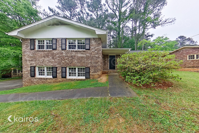 6391 Sherwood Trail in Austell, GA - Building Photo