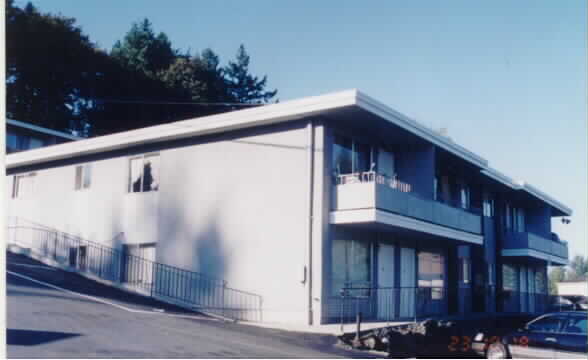 Wind & Hide Apartments in Bothell, WA - Building Photo - Building Photo