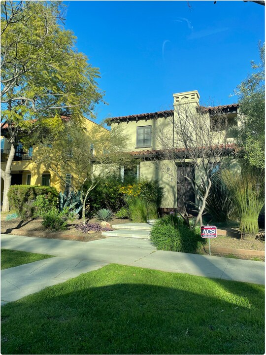 1324 S Stanley Ave in Los Angeles, CA - Building Photo