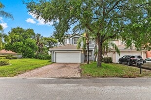 5049 Starblaze Dr in Greenacres, FL - Building Photo
