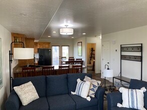 3524 N Fox Run in Eden, UT - Building Photo - Building Photo