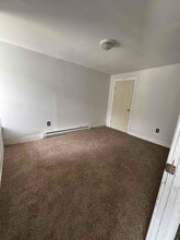 30 1/2 E Abbott St in Lansford, PA - Building Photo - Building Photo