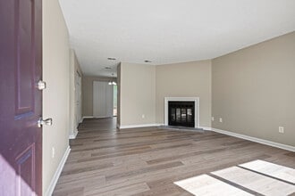 3409 Woodspring Dr in Lexington, KY - Foto de edificio - Building Photo