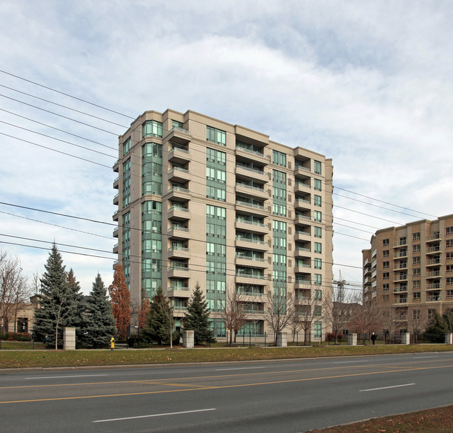 Eiffel Towers Condos in Vaughan, ON - Building Photo - Building Photo