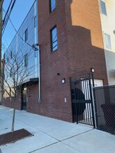 2220 Master St, Unit 12 in Philadelphia, PA - Building Photo - Building Photo