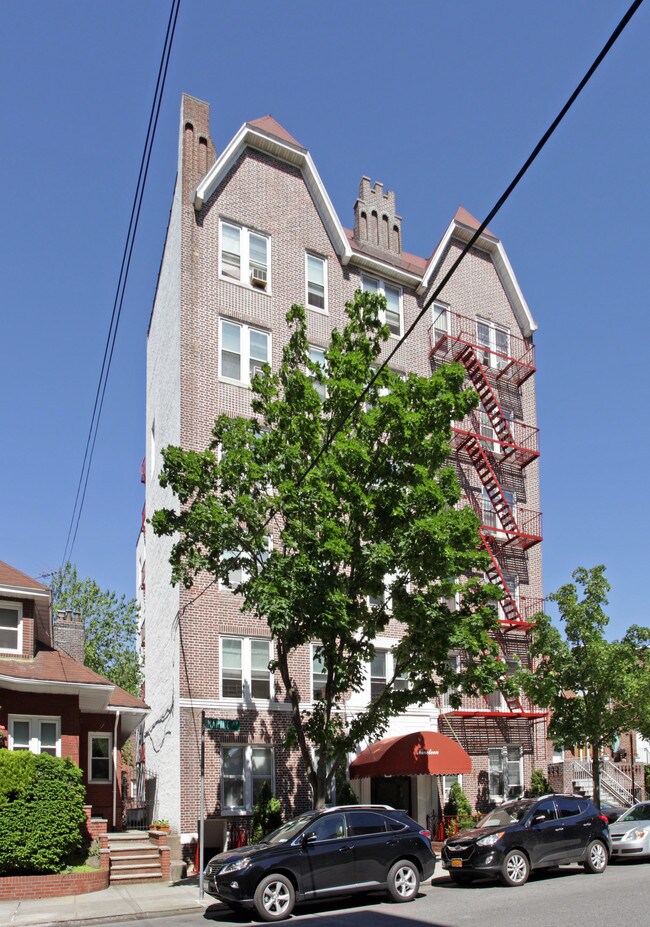 19 Marine Ave in Brooklyn, NY - Building Photo - Building Photo