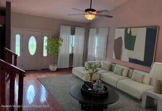 124 Blue Mountain Rd in Saugerties, NY - Building Photo - Building Photo