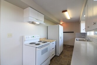 10111 Eltopia West Rd in Pasco, WA - Building Photo - Building Photo