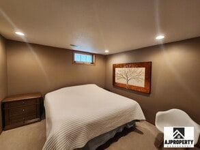 318 W 24th St in Sioux Falls, SD - Building Photo - Building Photo