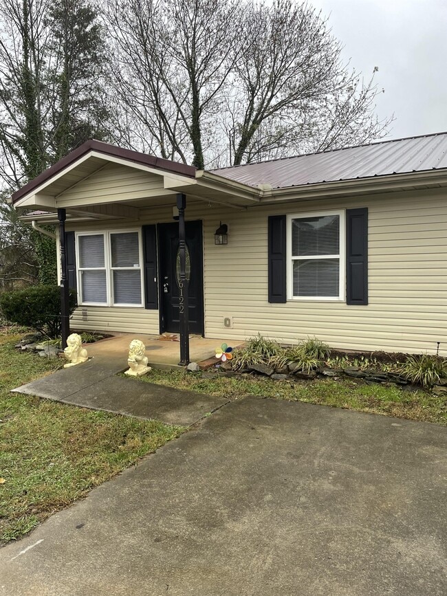 6122 Lanier Rd in Maryville, TN - Building Photo - Building Photo