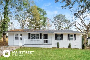 8294 Marlborough Dr in Jonesboro, GA - Building Photo