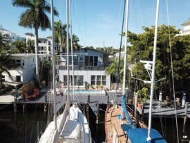 320 Hendricks Is, Unit 4 in Fort Lauderdale, FL - Building Photo