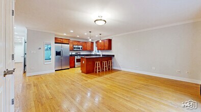 1504 W Augusta Blvd in Chicago, IL - Building Photo - Building Photo