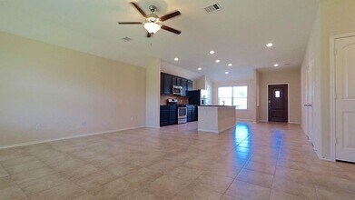 3839 Raintree Village Dr in Katy, TX - Building Photo - Building Photo