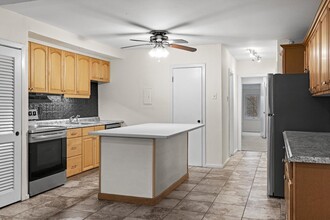 9 Riverhill in New Hope, PA - Building Photo - Building Photo