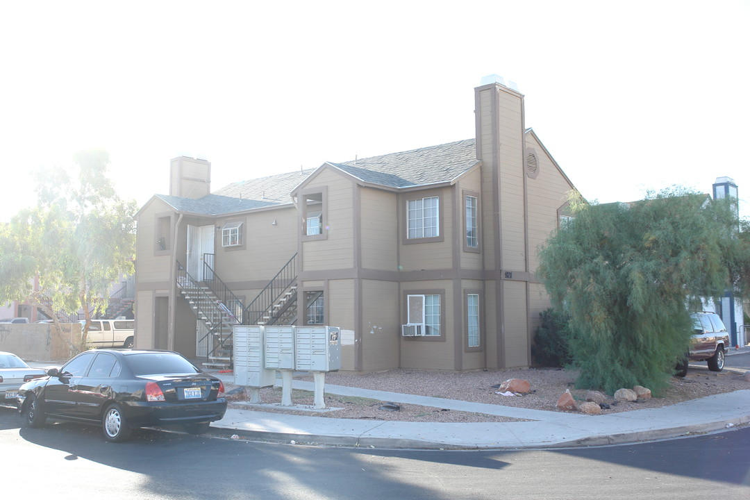 Village At Washington in Las Vegas, NV - Building Photo