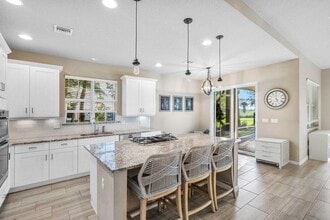 195 Tresana Blvd in Jupiter, FL - Building Photo - Building Photo