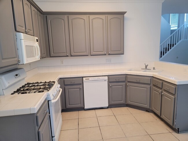 5926 Silver Trace Ct in Henderson, NV - Foto de edificio - Building Photo