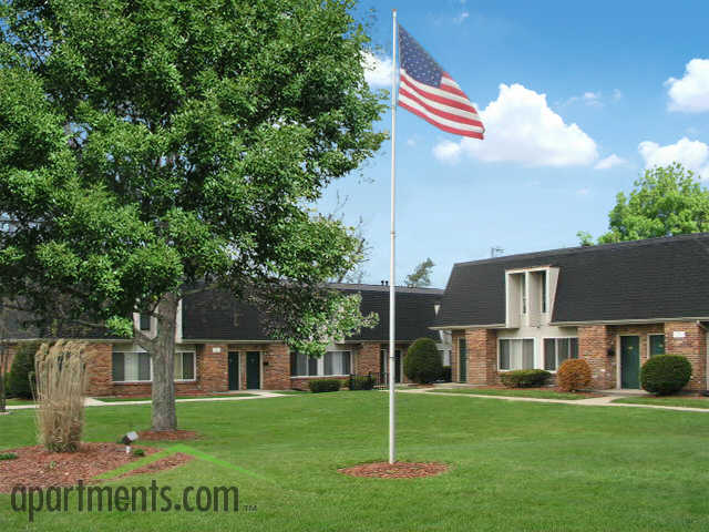 Townehouse Village Apartments in Richmond, IN - Building Photo - Building Photo