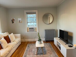 9 Ellery St, Unit 21 in Cambridge, MA - Foto de edificio - Building Photo