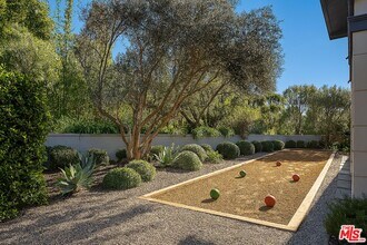 28600 Pacific Coast Hwy in Malibu, CA - Building Photo - Building Photo