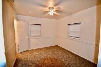 517 W Water St in Weatherford, TX - Building Photo - Building Photo