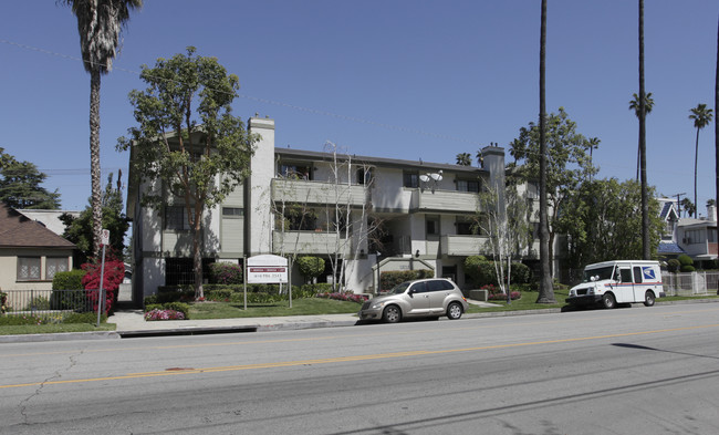 Premier Apartments in Sherman Oaks, CA - Building Photo - Building Photo