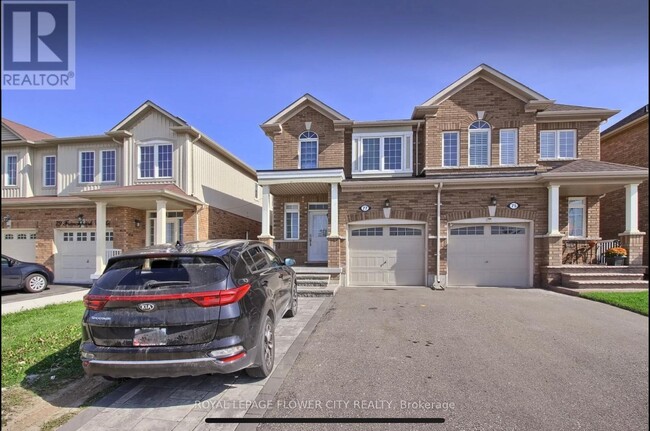 77 Frenchpark Cir in Brampton, ON - Building Photo - Building Photo