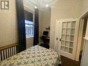 111 Dundas St in London, ON - Building Photo - Building Photo