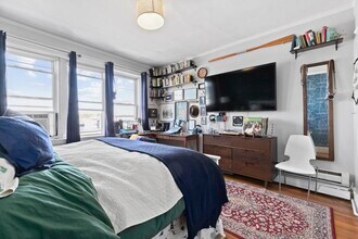 1661 Commonwealth Ave, Unit 8 in Boston, MA - Building Photo - Building Photo