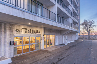 The Valhalla in Edmonton, AB - Building Photo - Building Photo