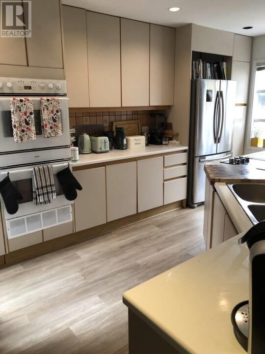 551X Trafalgar St in Vancouver, BC - Building Photo
