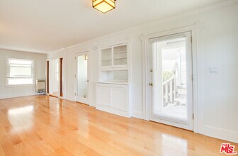 426 Rialto Ave in Los Angeles, CA - Building Photo - Building Photo