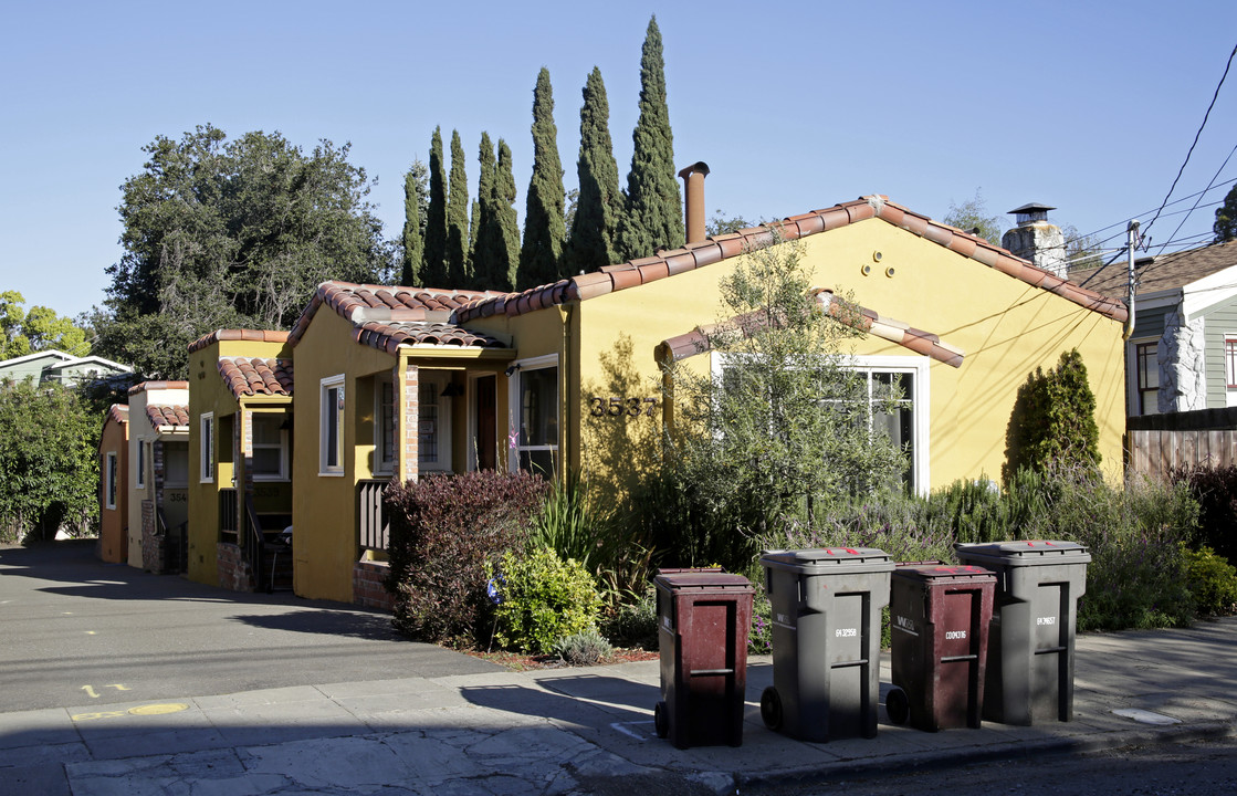 3539 Laguna in Oakland, CA - Building Photo