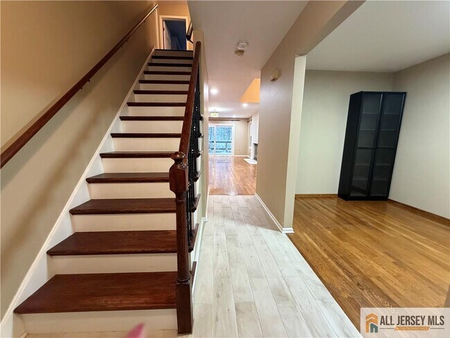 41 Manor Dr in Montgomery, NJ - Building Photo - Building Photo