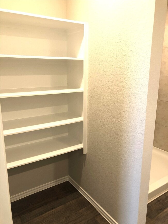 property at 21422 Chester Cliff Ln